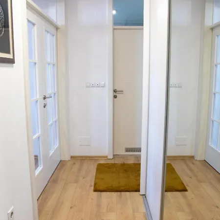 Kruna Apartment *